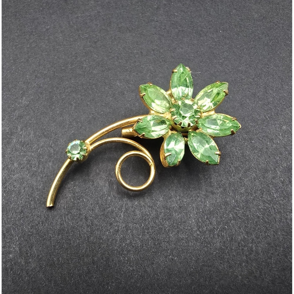 Vintage Green Rhinestone Flower Pin Brooch Gold Tone Estate Statement Jewelry - Picture 2 of 8